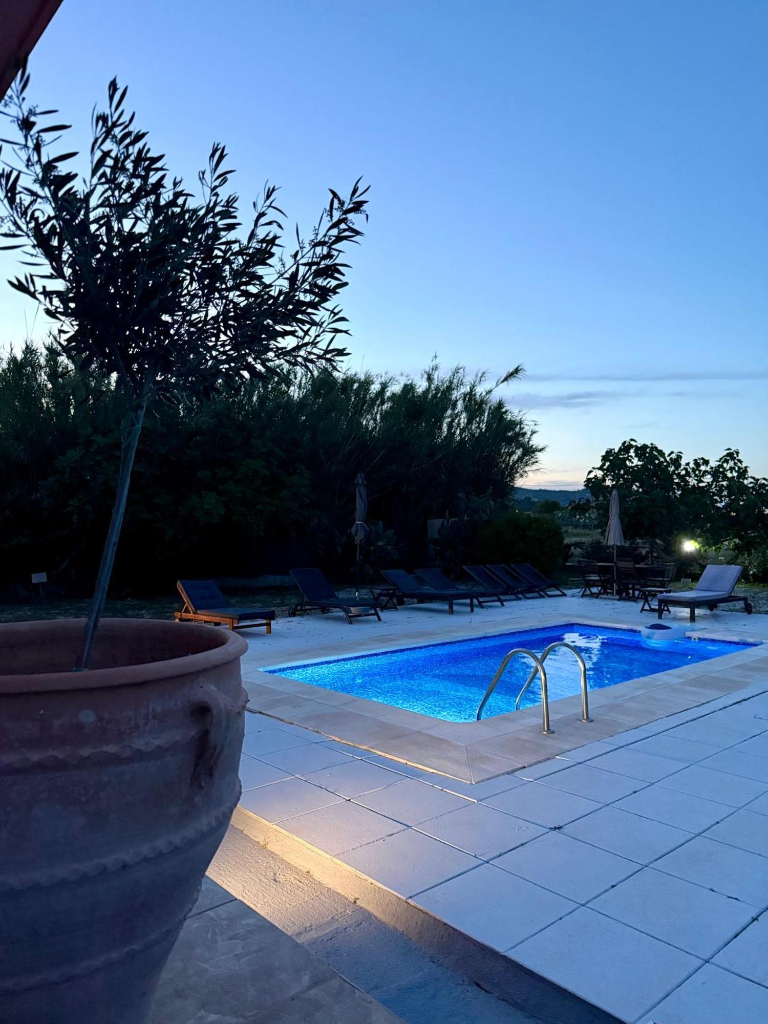 Summer Breeze Villa 阿凡投 外观 照片