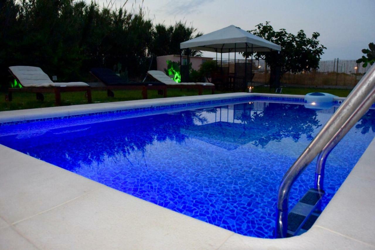 Summer Breeze Villa 阿凡投 外观 照片